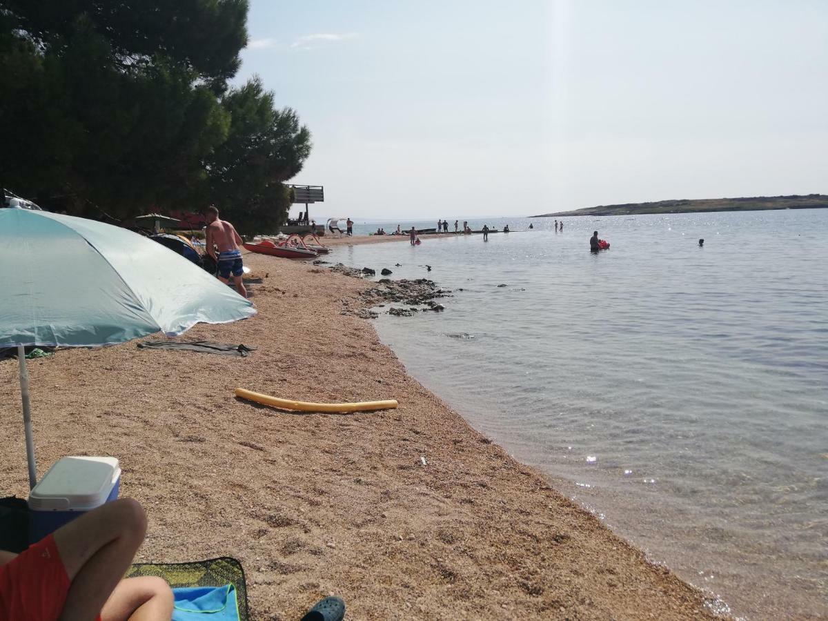 Apartmani Mia Ližnjan Exteriör bild