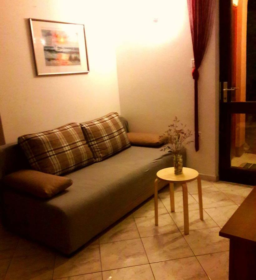 Apartmani Mia Ližnjan Exteriör bild