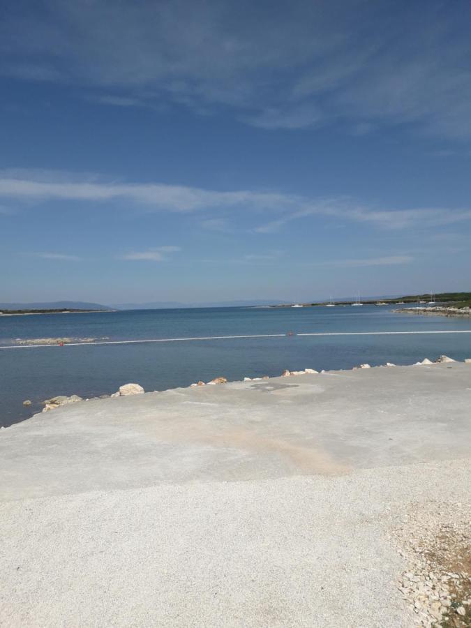 Apartmani Mia Ližnjan Exteriör bild